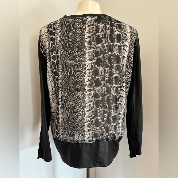 Lumiere long sleeve popover top size M - Picture 4 of 7